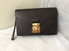 LOUIS VUITTON EPI CLUTCH BAG