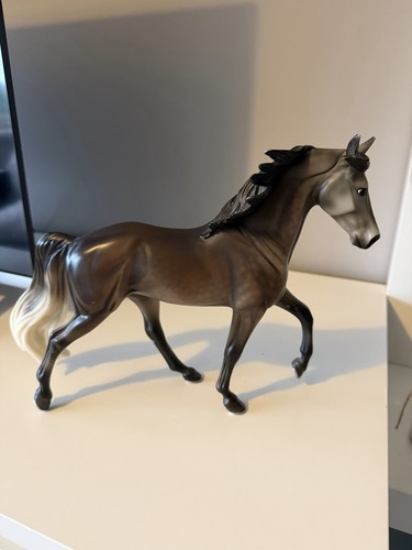 Breyer horse bluegrass - horse,