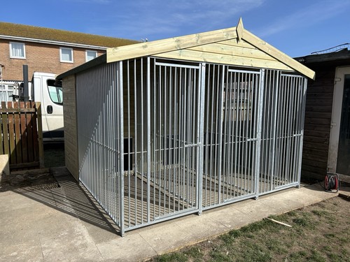 Luxury triple dog kennel and - luxury,