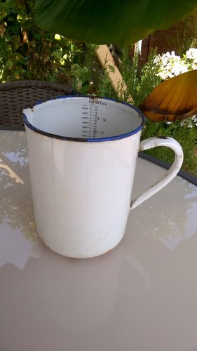 Large pint vintage shabby - ,