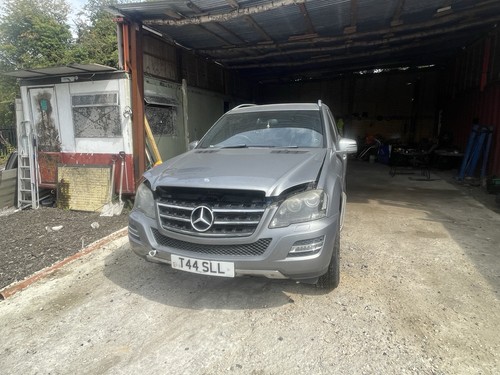 Mercedes ml350 breaking - mercedes, parts