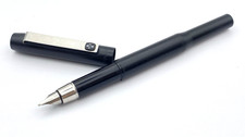 VINTAGE PARKER 25 FOUNTAIN PEN