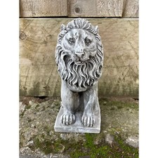 Small Lion Stone Garden