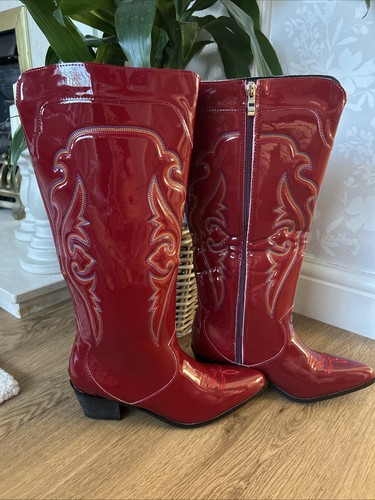 Ladies red zipped knee - knee, high
