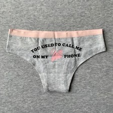 Gilly Hicks Graphic Slogan