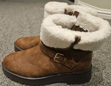 Ladies Boots Brown TU Sainsbury UK Size 8 new Unworn Fur Trim