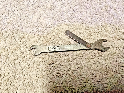 Small vintage magneto - small,