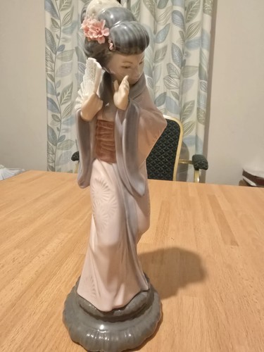 Lladro japanese geisha girl - lladro,