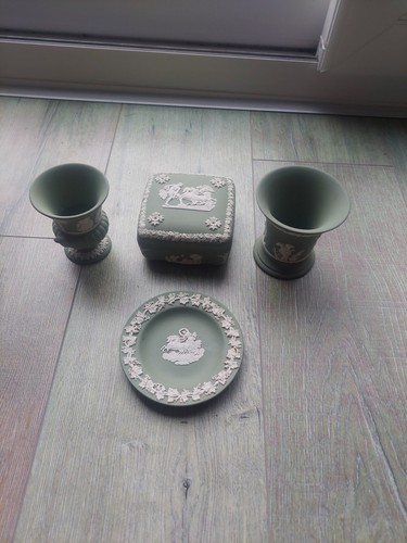 Wedgewood jasperware sage - x,