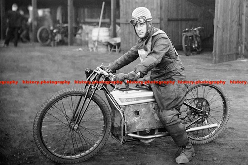 F015728 stan baines douglas - baines,