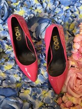 BNWT Ego hot pink patent