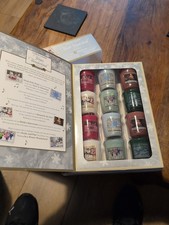 Yankee Candle Winter Wonderland 2014 Edition 12 Votive Candles, Collectible Book