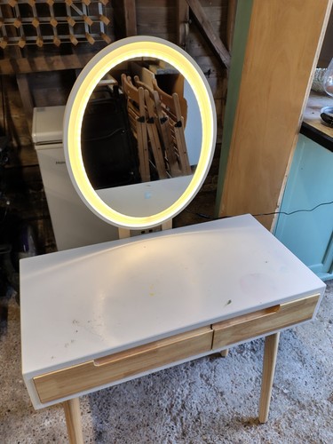 Childs dressing table with
