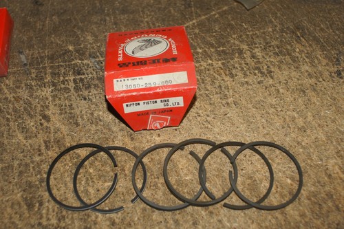 Honda genuine ca72 c72 piston - honda,