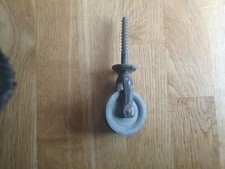 Small screw pully 4cm diameter wheel for door servant bell or pendant light