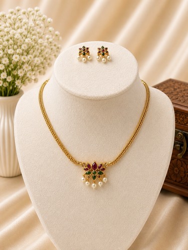Gold finish kemp - gold,