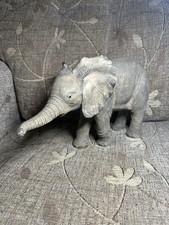 TUSKERS Leading The Way Collectable Elephant Figurine Large 