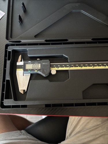 Mitutoyo digital calliper - mitutoyo,