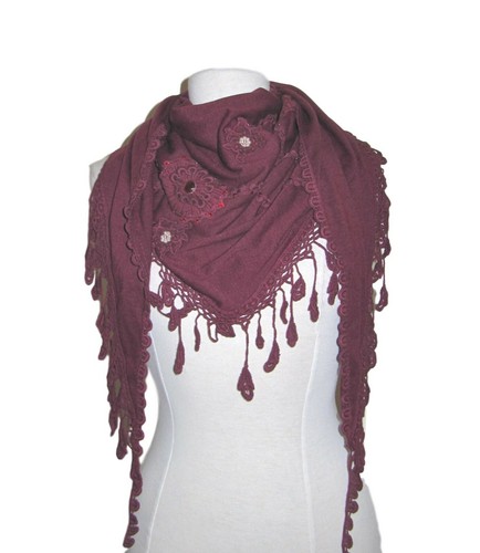 Deep red triangle - , scarf