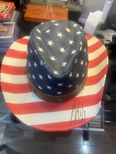 Luke combs signed - signed, autograph