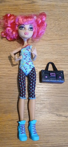 Monster high doll - monster, class