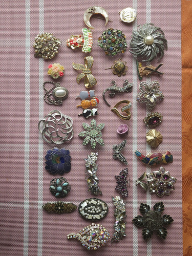 Broken vintage brooches job - broken,