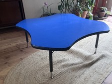 Superb Rockabilly 1950's style blue  adjustable coffee educational Table