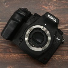 Sigma SD1 Merrill DSLR Camera