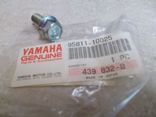 NOS OEM Yamaha Flange Bolt 1974-1996 TX650 XS650 YFM350 XT600 95811-10025