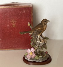 Jaffe Rose Akita - Song Thrush With Montana Clematis Decorative Ornament 