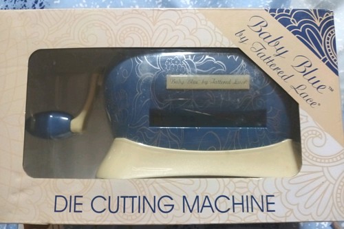 Baby blue compact - blue, cutting
