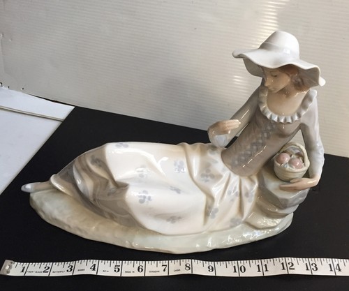 Vtg nao lladro large - 13", 👀