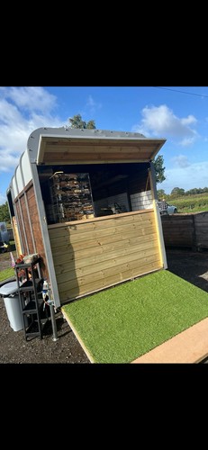 Wood clad concession - clad, food