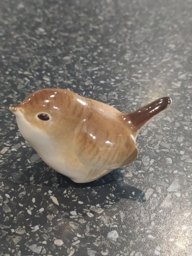Ceramic wren figurine approx - ceramic,