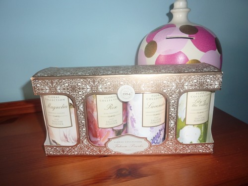 Floral collection talcum - floral,