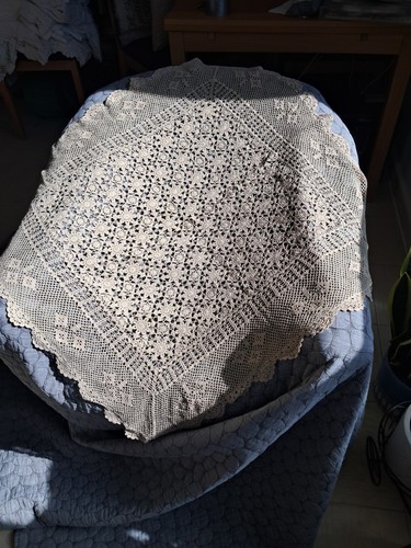 Crochet tablecloth very good