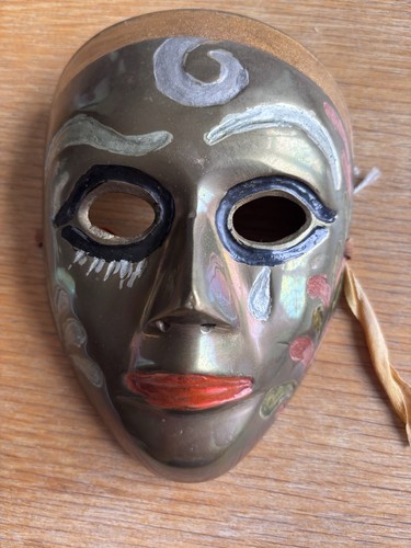 Metal decorative hanging face - metal,