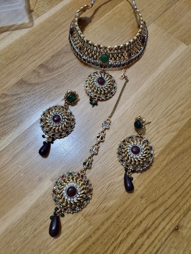 Bridal indian jewellery choker