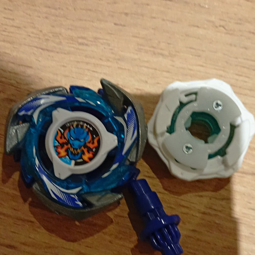 Beyblade hasbro - hasbro,