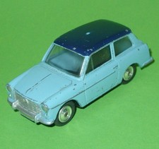 Corgi / 216 Austin A40 with