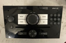 *06-14* VAUXHALL CORSA D CD40 CD PLAYER/USB IN PIANO BLACK WITH CODE 13466743 