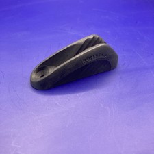 Ronstan V Cleat for 4 to 8mm