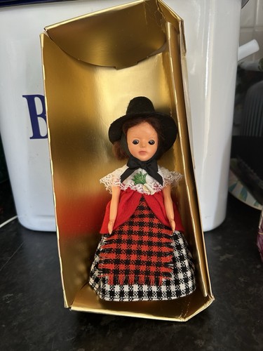 Vintage welsh doll - welsh,