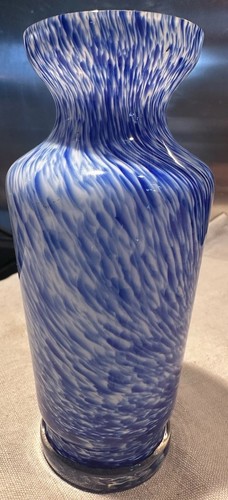 Blue and white - blue,