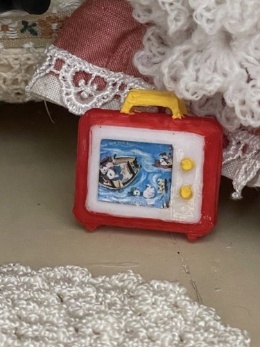 12th dolls house miniature - 1/12th,