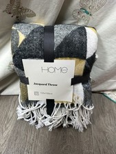 New Sainsburys Jacquard Throw - 125 x 150ml