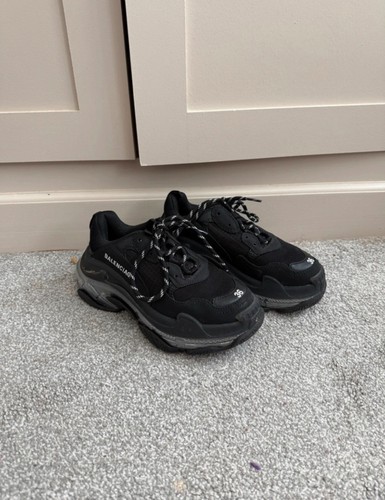 Balenciaga triple black - balenciaga,