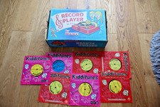 VINTAGE MARX TOY BATTERY OPERATED RECORD PLAYER WITH RECORDS & BOX