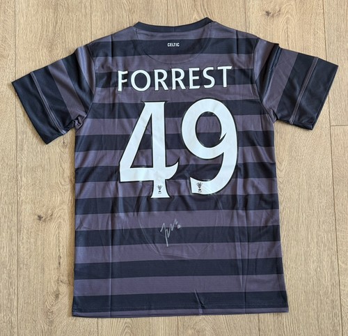 Signed james forrest - celtic, fc