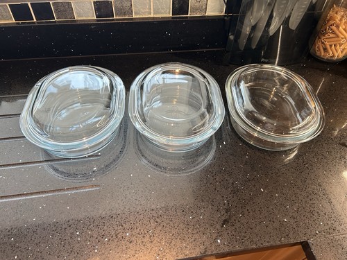 Pyrex serving dishes with - with, lids